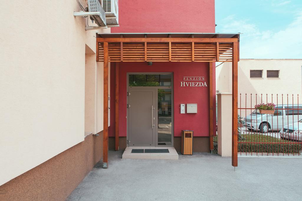 Penzion Hviezda Bratislava Buitenkant foto